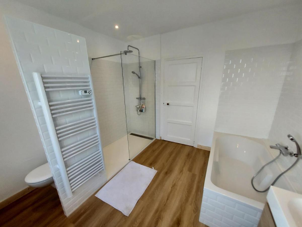 Maison Au Coeur Du Bourg, Plages A Pied Plougasnou Bagian luar foto